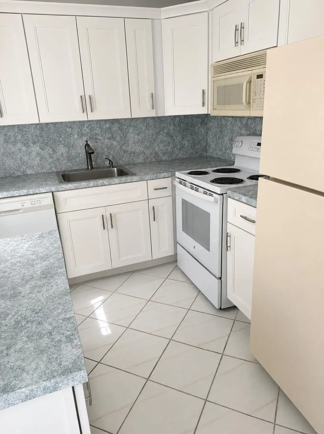 305 Fanshaw H, Boca Raton, FL 33434 - #1