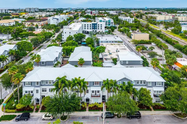 290 NE 5th Avenue #9, Delray Beach, FL 33483