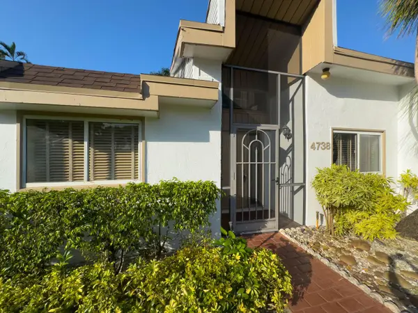 4738 Fountains Drive S, Lake Worth, FL 33467