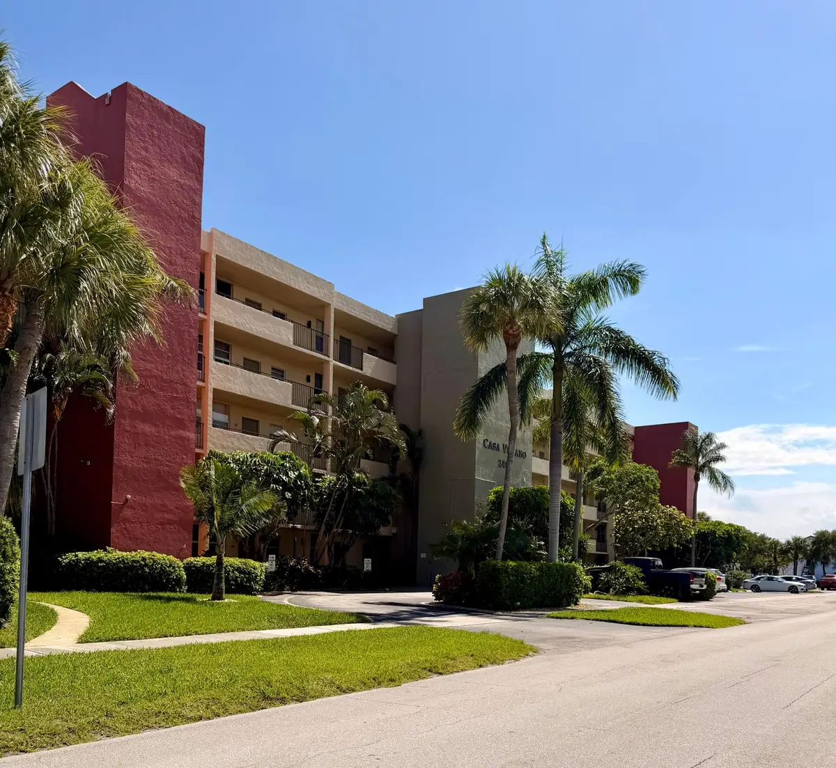2400 NE 10th Street #106, Pompano Beach, FL 33062 - #1