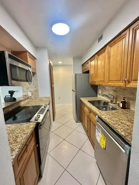 2305 S Congress Avenue #11, Boynton Beach, FL 33426 - #3