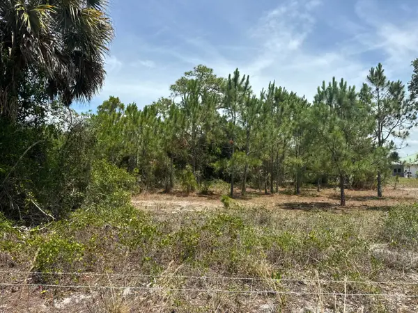 2415 NE 60th Court, Okeechobee, FL 34972