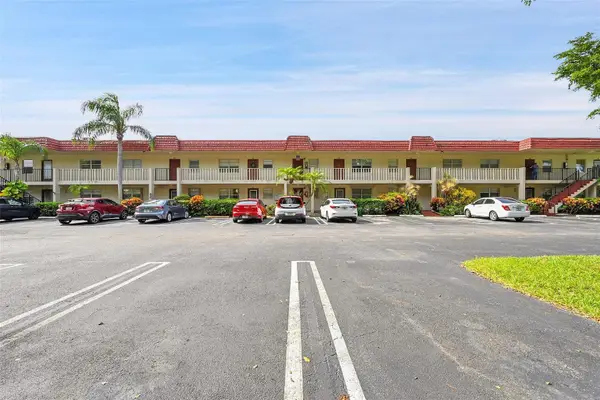 23 Abbey Lane #202, Delray Beach, FL 33446