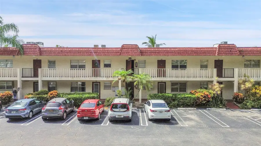 23 Abbey Lane #202, Delray Beach, FL 33446 - #2