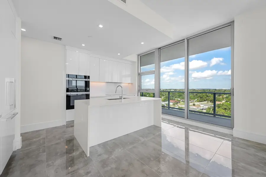 220 Lake Shore Drive #923, Lake Park, FL 33403 - #3