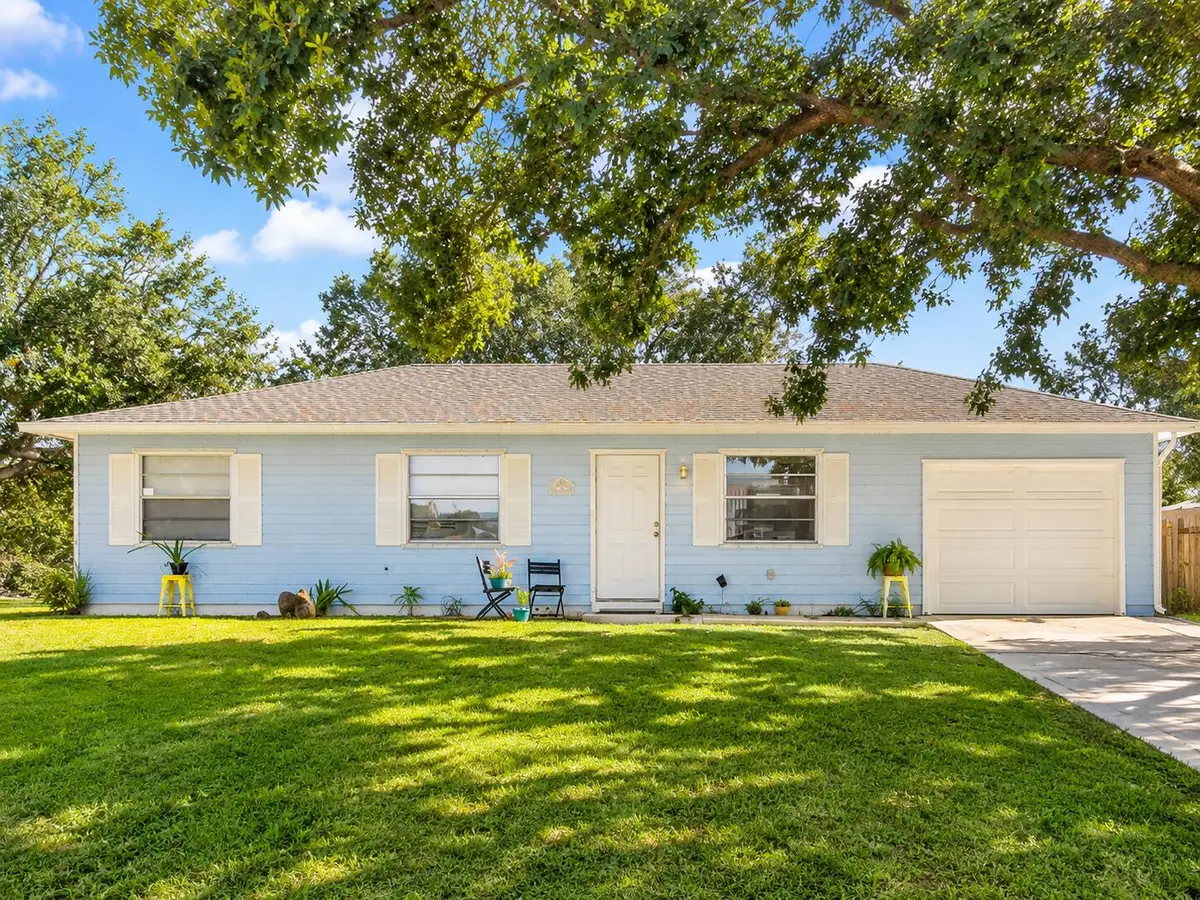 1102 SW Arc Court, Port Saint Lucie, FL 34953 - #1