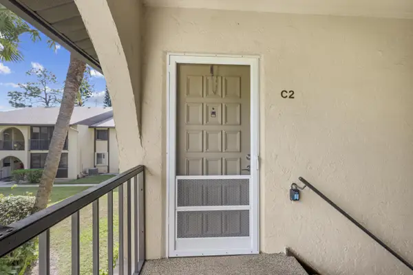 313 Pine Ridge Circle #C-2, Greenacres, FL 33463