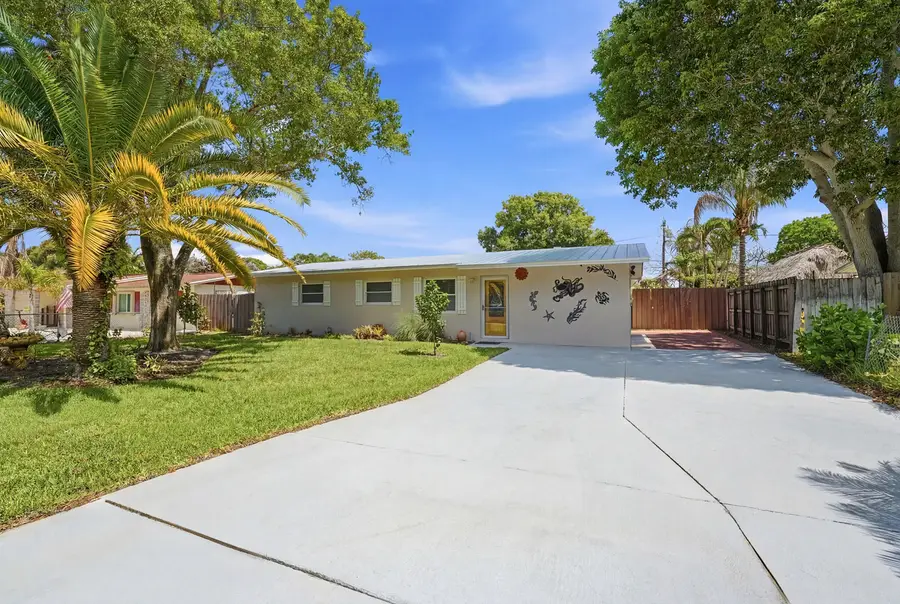 1095 NE Tuxedo Terrace, Jensen Beach, FL 34957 - #2