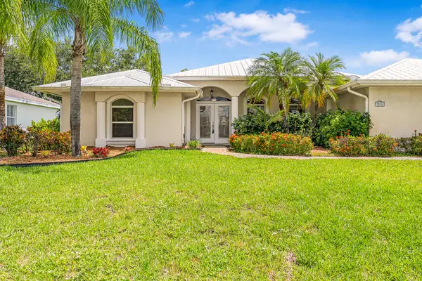 524 SE Nome Drive, Port St Lucie, FL 34984