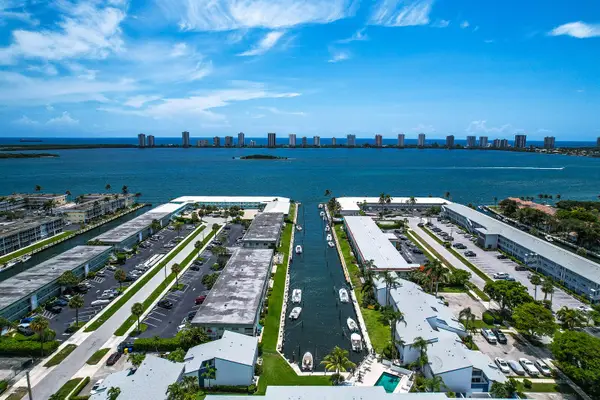 129 Lehane Terrace #133, North Palm Beach, FL 33408