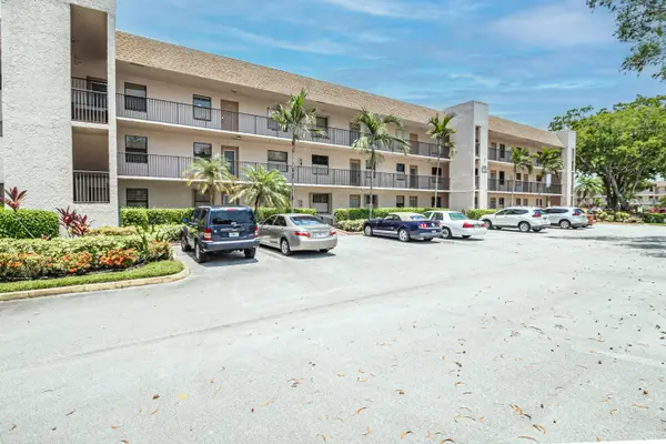 10331 Sunrise Lakes Boulevard #302, Sunrise, FL 33322
