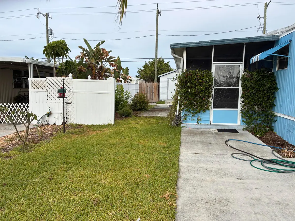8268 SE Swan Avenue, Hobe Sound, FL 33455 - #1