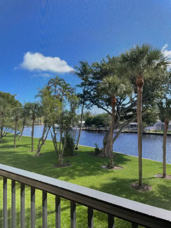 14 Royal Palm Way #204, Boca Raton, FL 33432