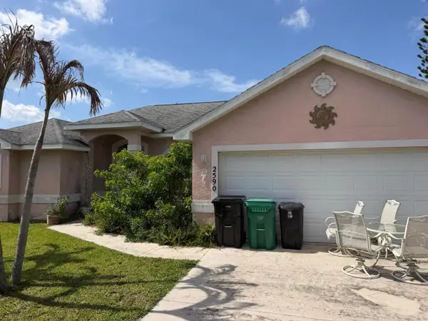 2590 SE South Blackwell Drive, Port St Lucie, FL 34952