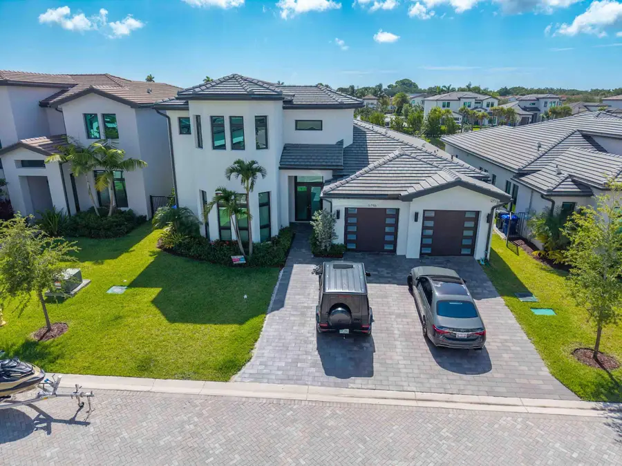 5746 Ashwood Circle W, Hollywood, FL 33312 - #2