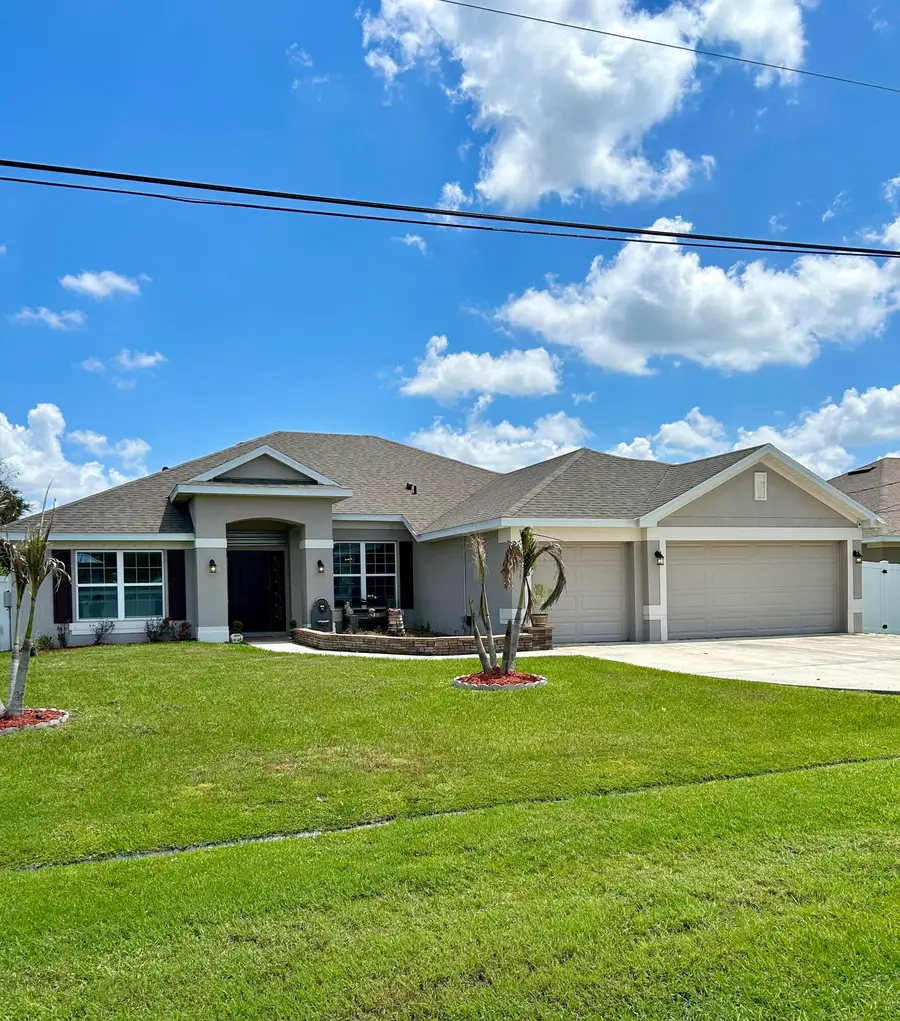 5846 NW Dooley Circle, Port Saint Lucie, FL 34986 - #2