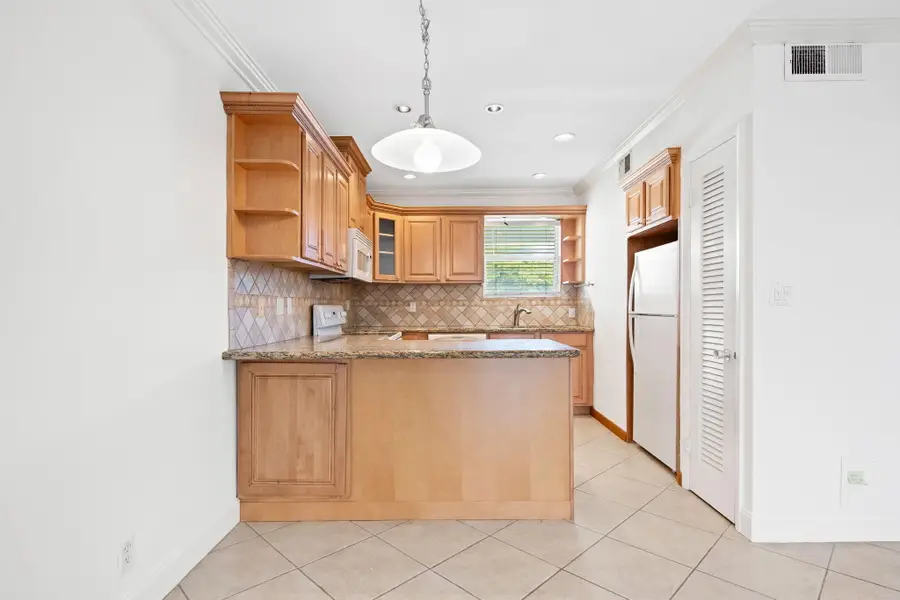 2748 NE 28th Avenue #20, Lighthouse Point, FL 33064 - #3
