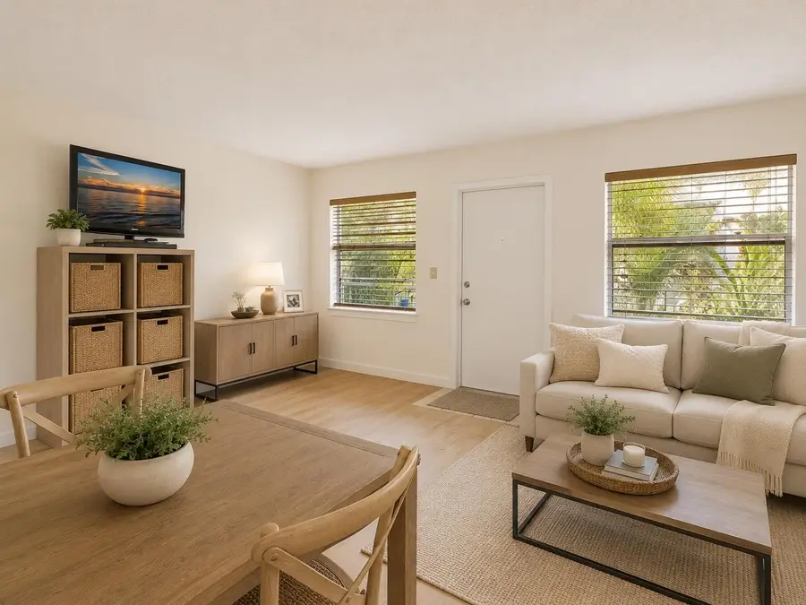 215 NE 16th Avenue #203, Fort Lauderdale, FL 33301 - #3