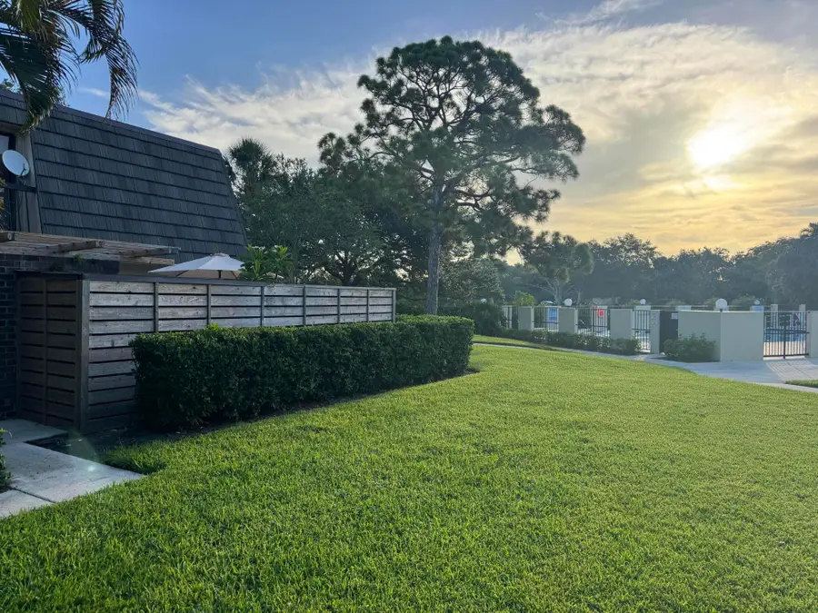 423 4th Terrace, Palm Beach Gardens, FL 33418 - #2