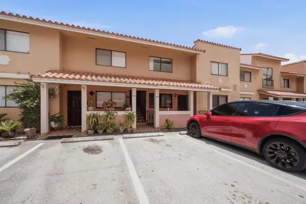 2710 W 60th Place #205, Hialeah, FL 33016