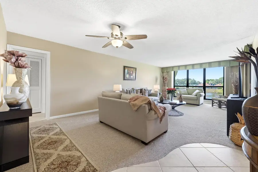 5344 Woodland Lakes Drive #223, Palm Beach Gardens, FL 33418 - #3