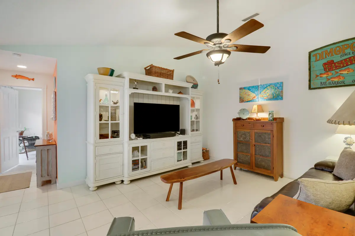 10301 Chapman Oak Court, Palm Beach Gardens, FL 33410 - #1