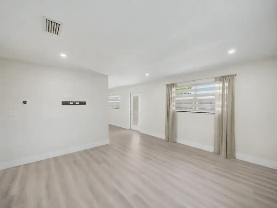 9298 Birmingham Drive, Palm Beach Gardens, FL 33410 - #3