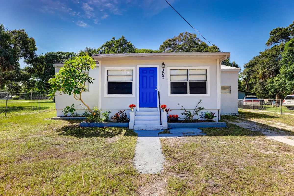 305 N 13th Street, Fort Pierce, FL 34950 - #1
