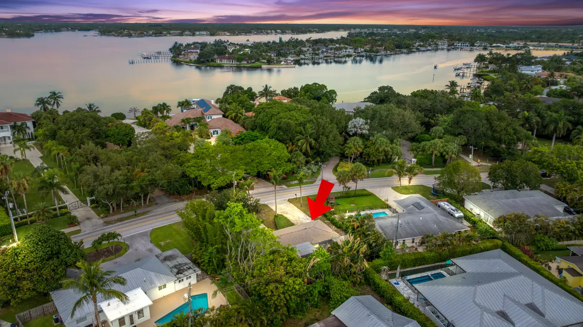 201 W Riverside Drive, Jupiter, FL 33469 - #1