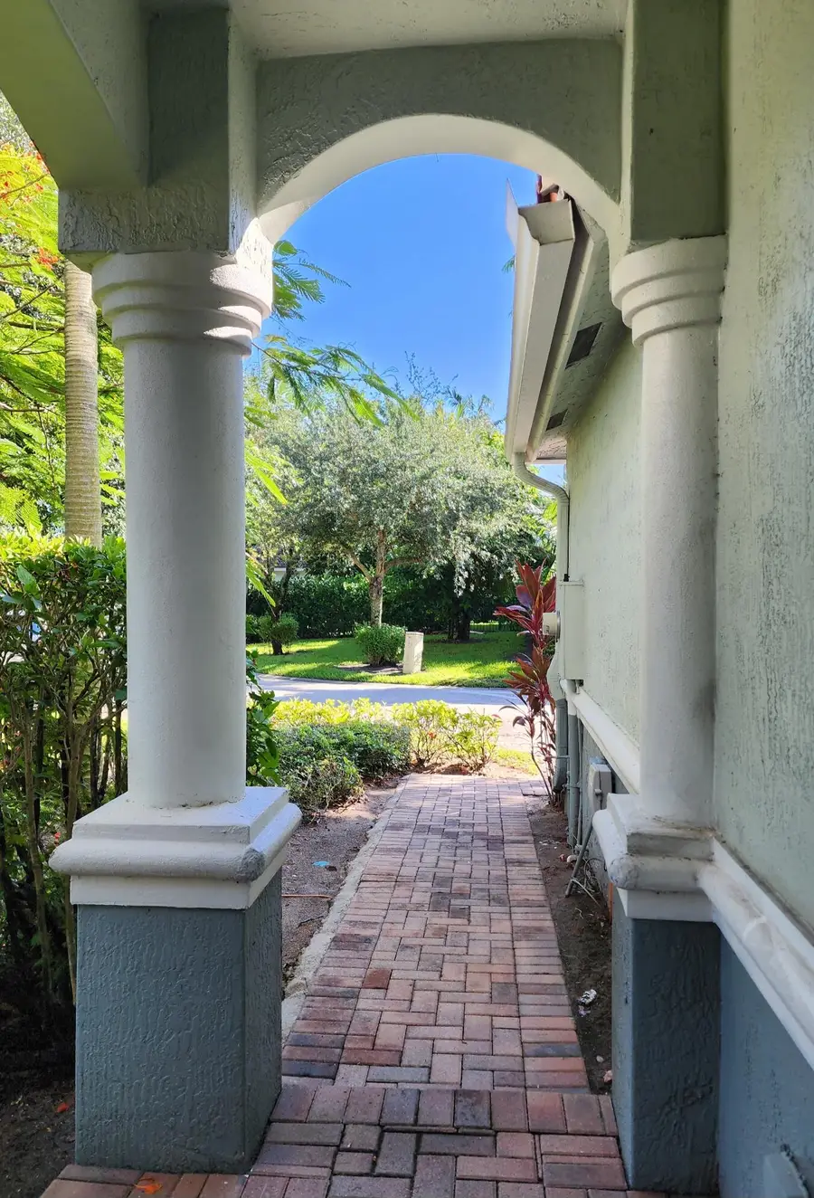 2124 Oakmont Drive, Riviera Beach, FL 33404 - #3