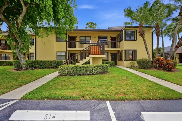 4699 E Lucerne Lakes Boulevard E #206, Lake Worth, FL 33467