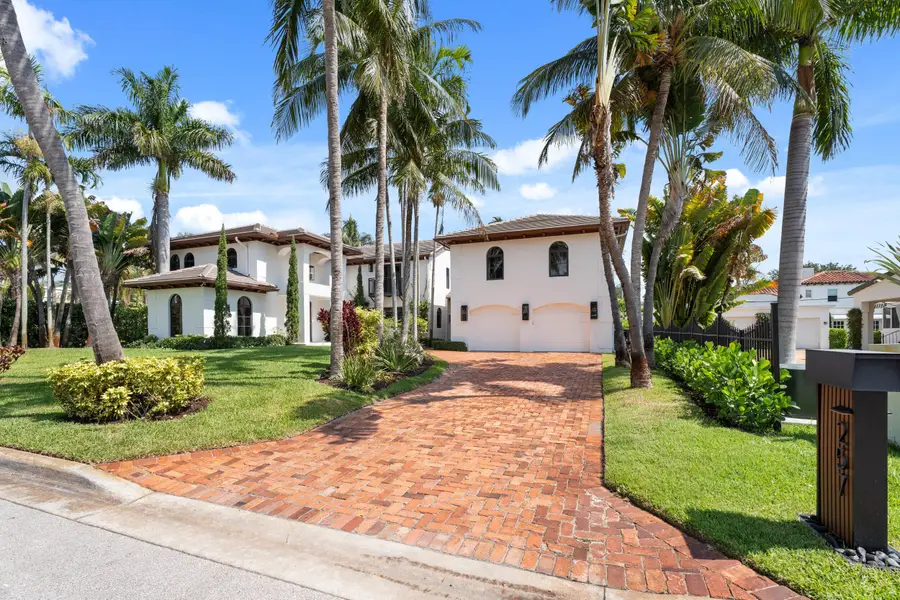 257 E Lakewood Road, West Palm Beach, FL 33405 - #3