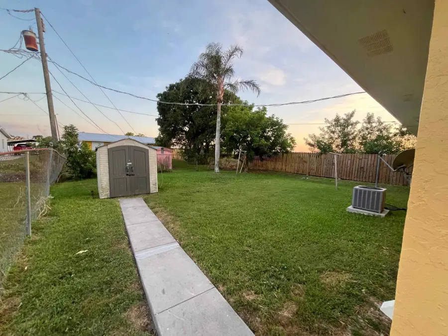 442 N Cocoanut Road, Pahokee, FL 33476 - #3
