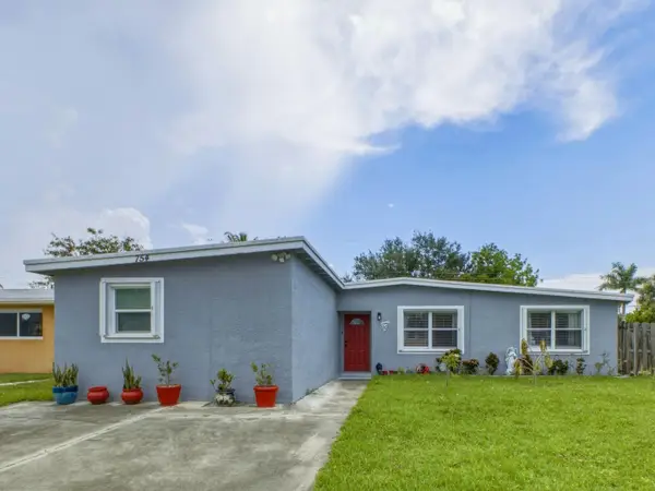 754 Hibiscus Drive, Royal Palm Beach, FL 33411