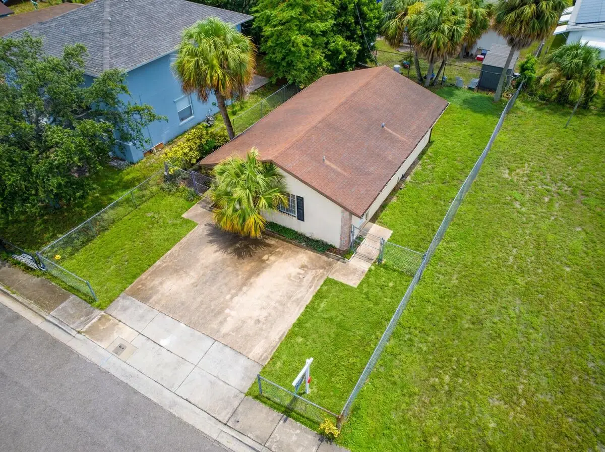 1525 W 17th Street, Riviera Beach, FL 33404 - #1