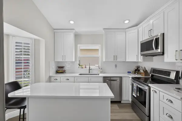 120 Saratoga Boulevard E, Royal Palm Beach, FL 33411