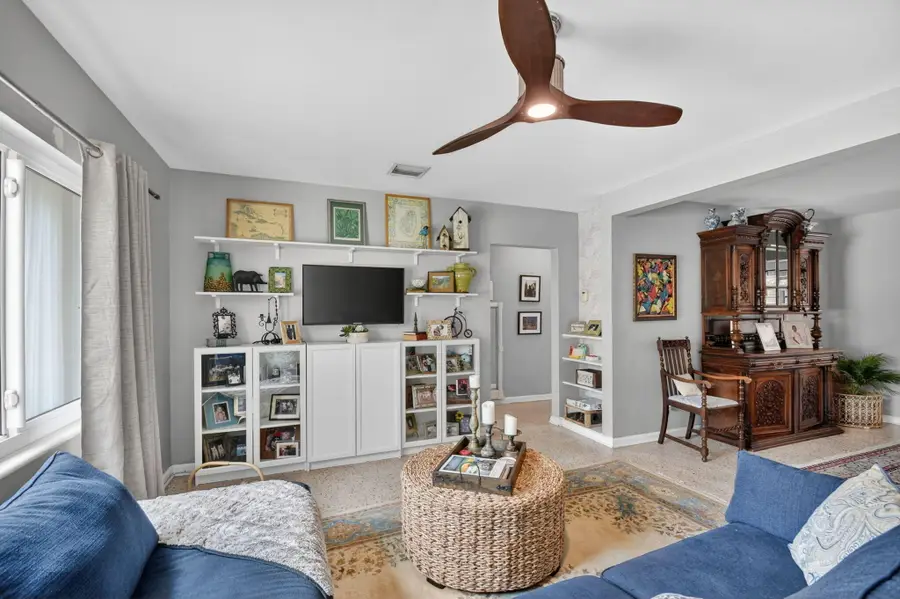338 Edmor Road, West Palm Beach, FL 33405 - #2