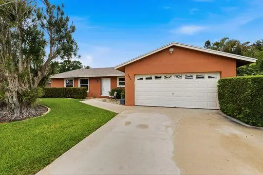 397 La Mancha Avenue, Royal Palm Beach, FL 33411