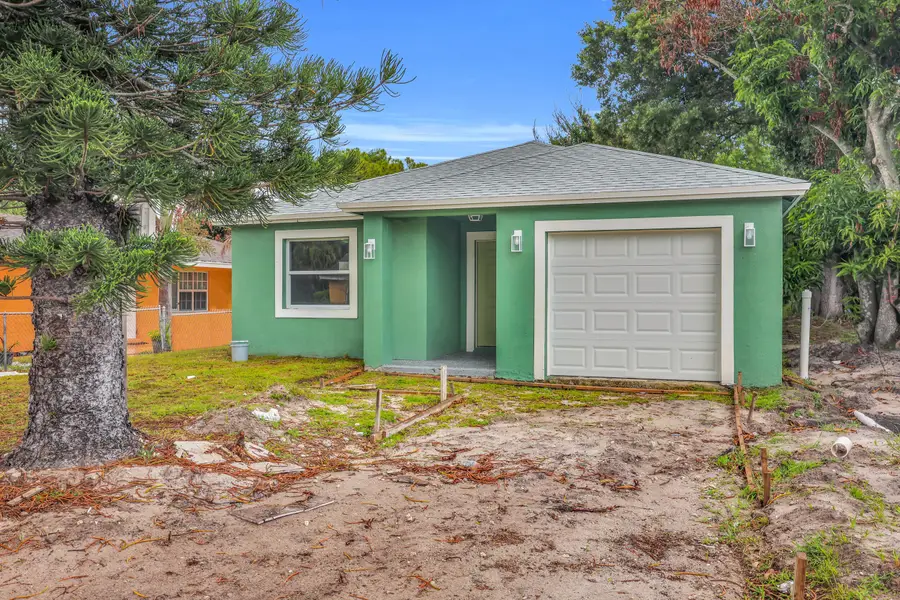 2002 Avenue M, Fort Pierce, FL 34950 - #2