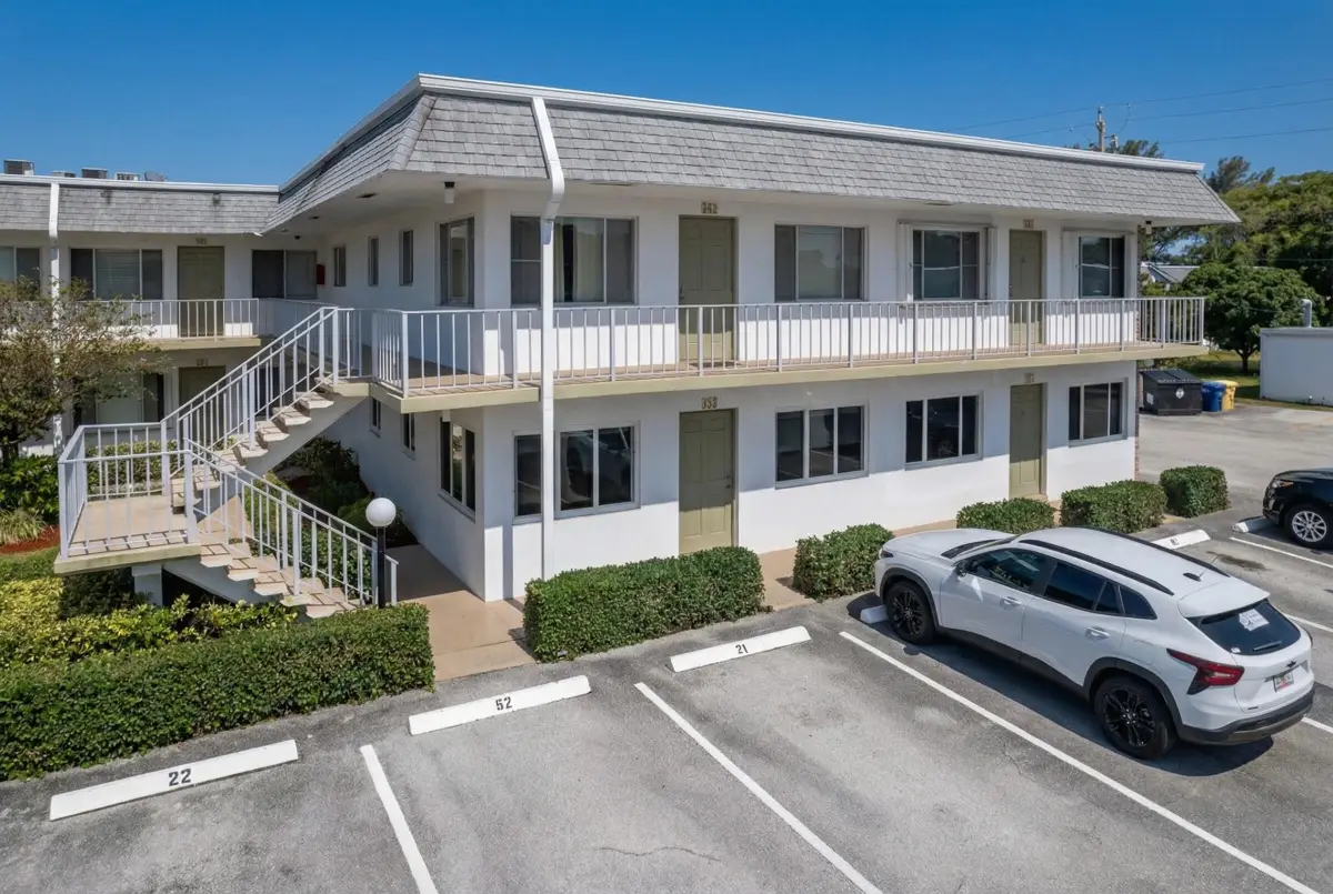 2920 Cynthia Lane #202, Lake Worth Beach, FL 33461 - #1