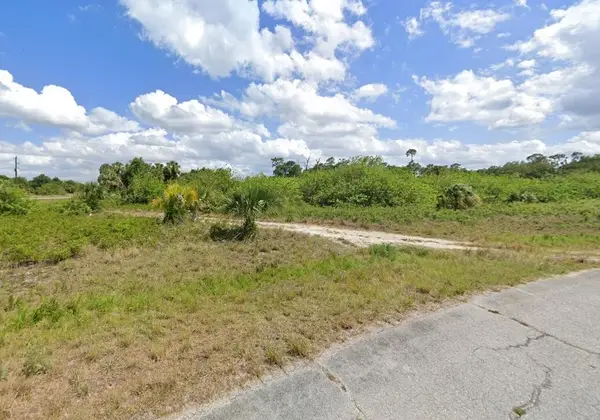 523 Independence Drive, Labelle, FL 33935