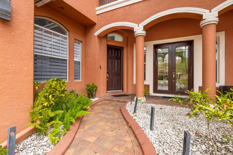 658 Cresta Circle, West Palm Beach, FL 33413 - #3