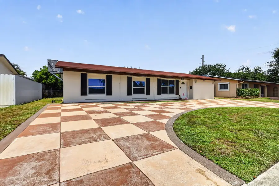 2220 N 47th Avenue, Hollywood, FL 33021 - #2