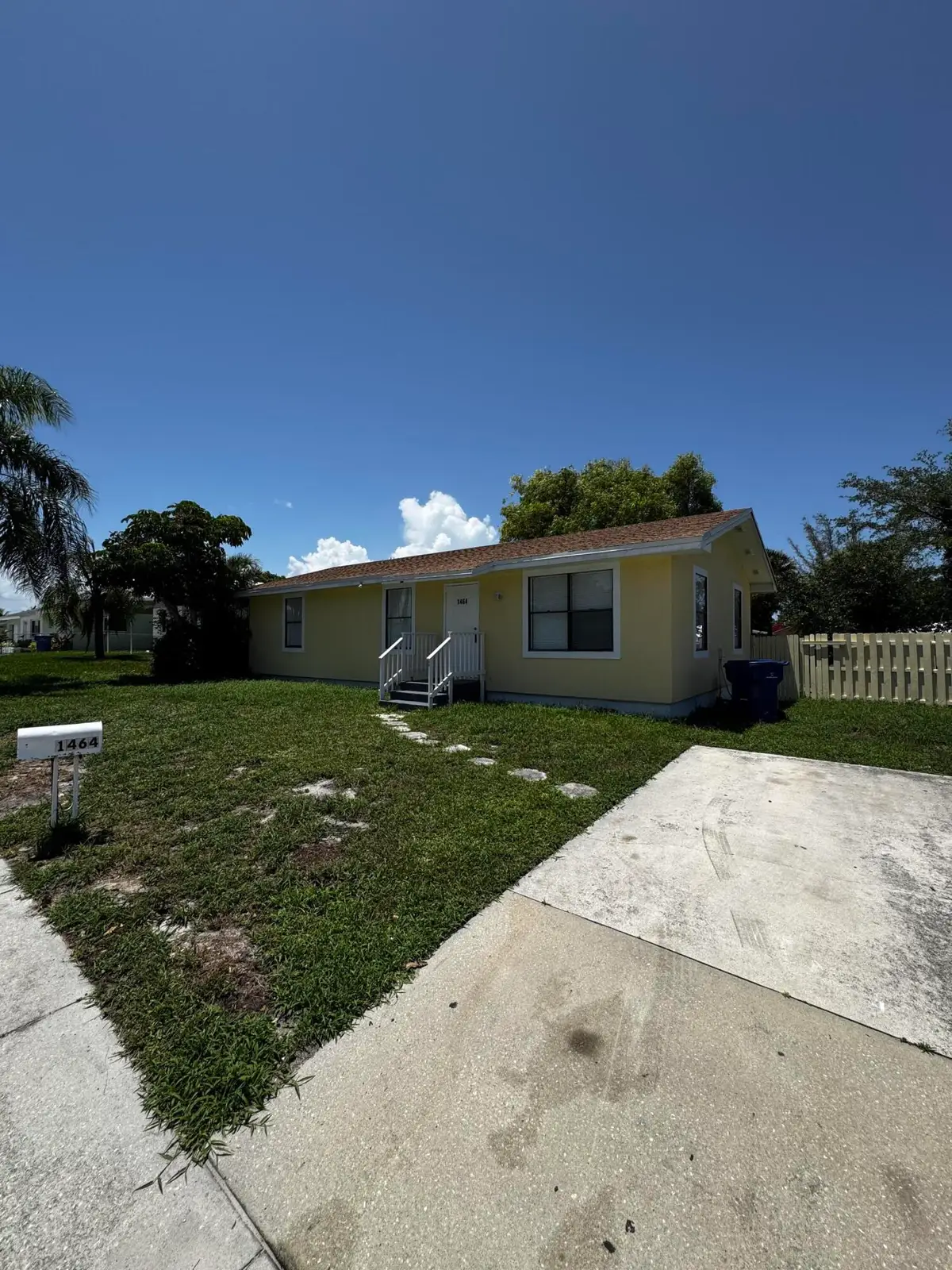 1464 W 32nd Street, Riviera Beach, FL 33404 - #1