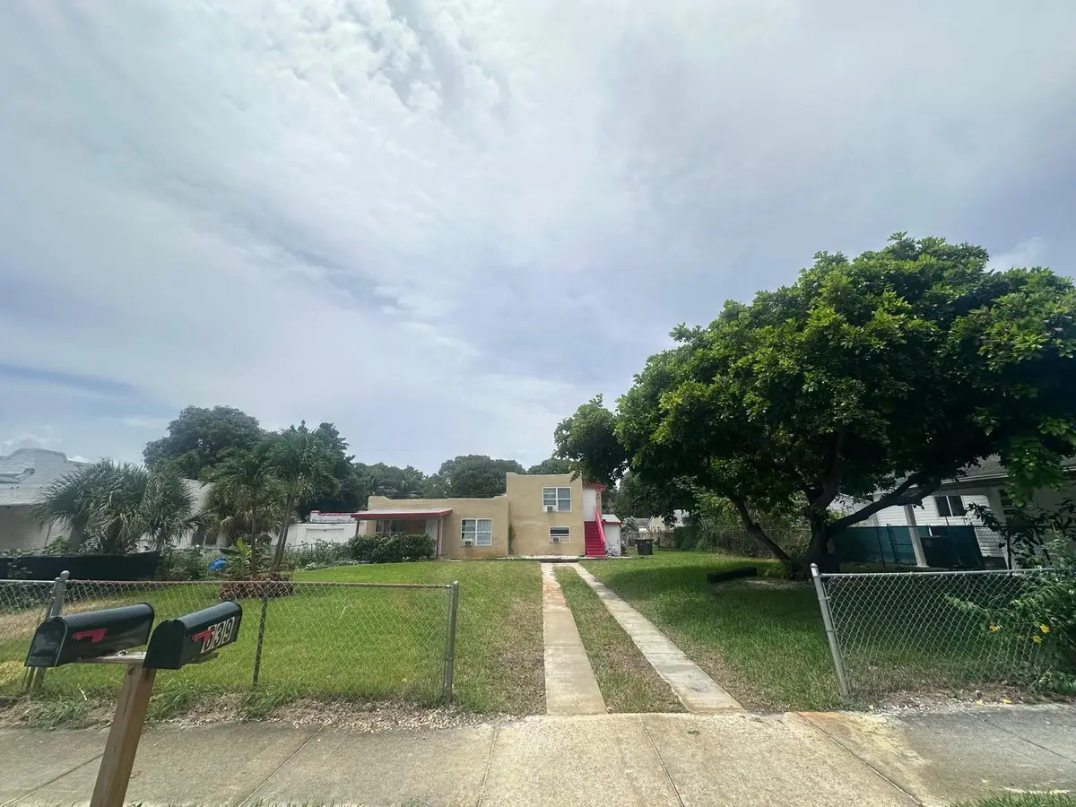 637 46th Street, West Palm Beach, FL 33407 - #1