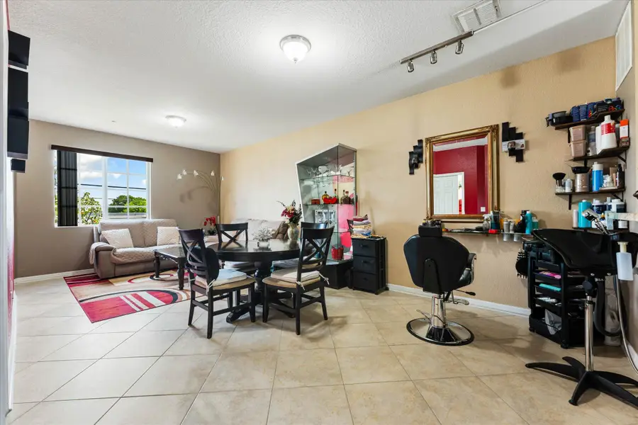 131 NW 2nd Avenue #3, Hallandale Beach, FL 33009 - #2