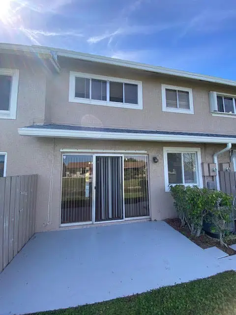 2217 Discovery Circle W, Deerfield Beach, FL 33442 - #3