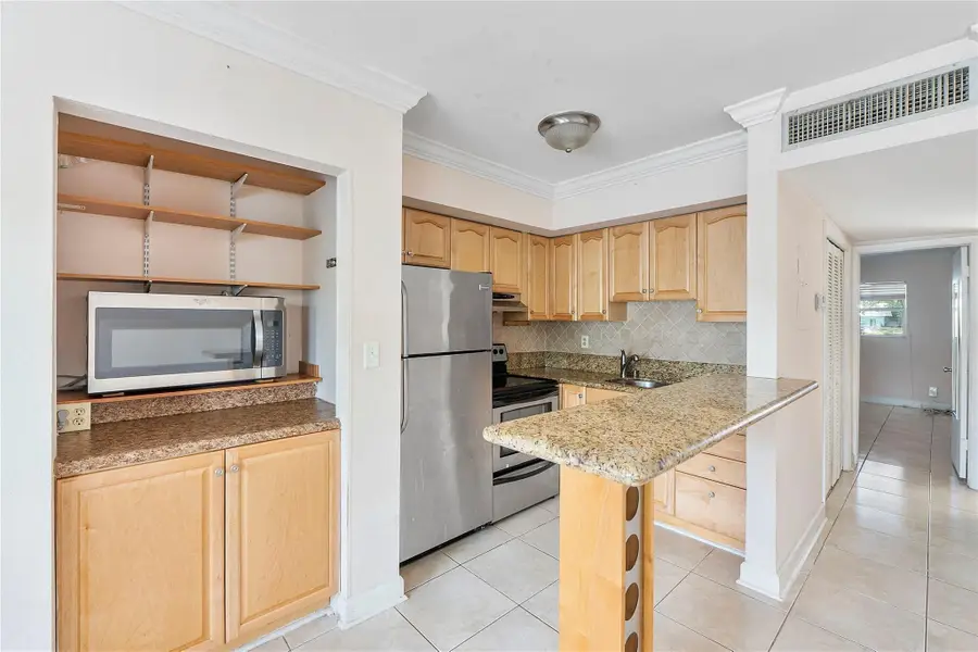 4050 NE 12th Terrace #39-2, Oakland Park, FL 33334 - #2