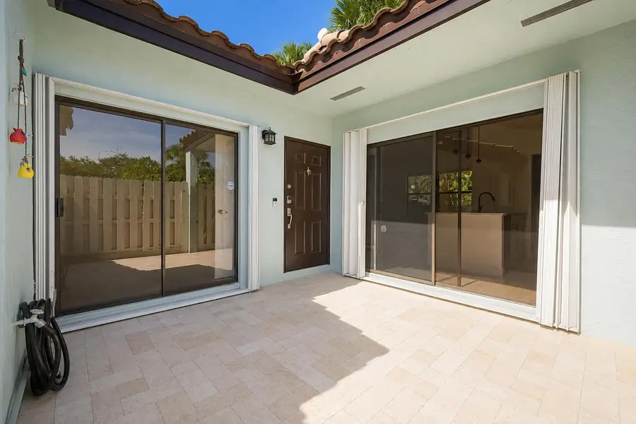 22354 Pineapple Walk Drive, Boca Raton, FL 33433 - #2