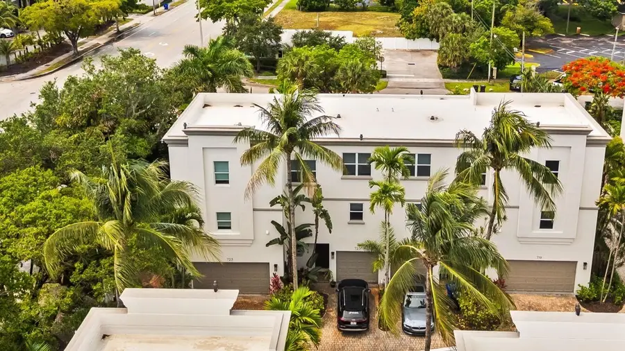 725 SW 4th Avenue, Fort Lauderdale, FL 33315 - #3